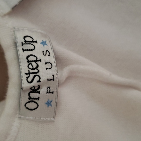 Unique cross-in-back tank top - Picture 6 of 7